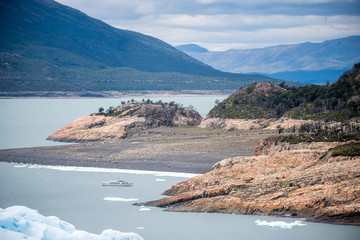 幼儿园大班语言教案-《春天来了》