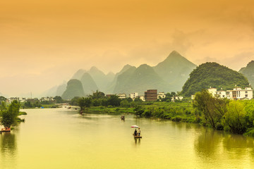 幼儿园大班语言教案-《春天来了》