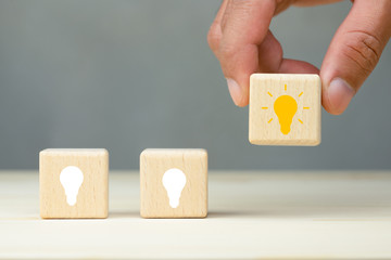 小学六年级英语翻译。加50分~~