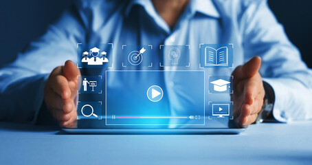 幼儿园大班语言教案-《春天来了》