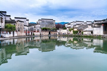 宇宙是由什么元素组成的