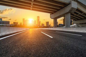 宇宙是由什么元素组成的